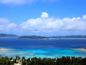  [오키나와](나하 토마리항구 출발)토카시쿠 해변 당일치기 해수욕 투어 (페리/점심 포함）
