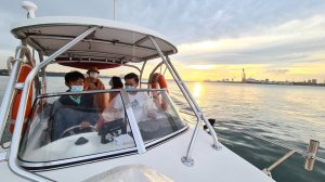 바다 양어장 켈롱 및 풀라우 우빈 보트 투어