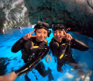  [오키나와](온나손출발/한국어대응) 푸른동굴 보트 스노클링+바다 관찰 or 체험다이빙 투어 (점심식사 포함)