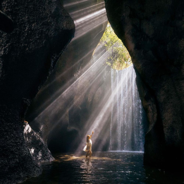 [한국어가이드] 바투르산 일출 지프 및 뚜까드 체풍 폭포 투어
