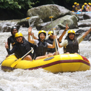 옐로우 가든 아융강 래프팅
