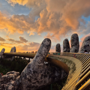 [다낭] 실속 바나힐 야간 입장권 왕복차량 (최대 8시간, 공항드랍 가능)