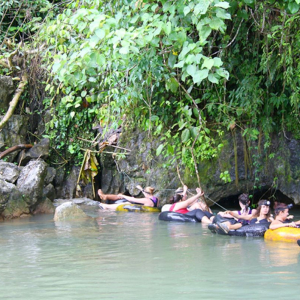 라오스 방비엥 코끼리동굴 + 물동굴튜빙 + 캬약킹 + 블루라군 투어 / 방비엥 출발