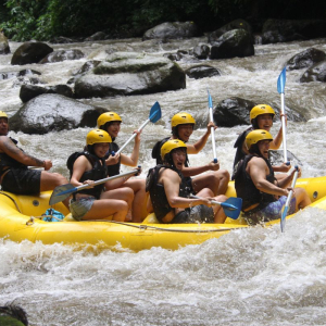 옐로우 가든 아융강 래프팅