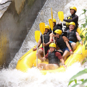 옐로우 가든 아융강 래프팅 & ATV 어드벤처