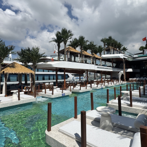 [하롱베이] 돌핀 당일 크루즈 #픽업샌딩 #액티비티형  #하롱베이최대규모수영장