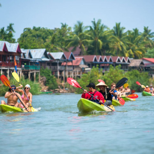 라오스 방비엥 코끼리동굴 + 물동굴튜빙 + 캬약킹 + 블루라군 투어 / 방비엥 출발